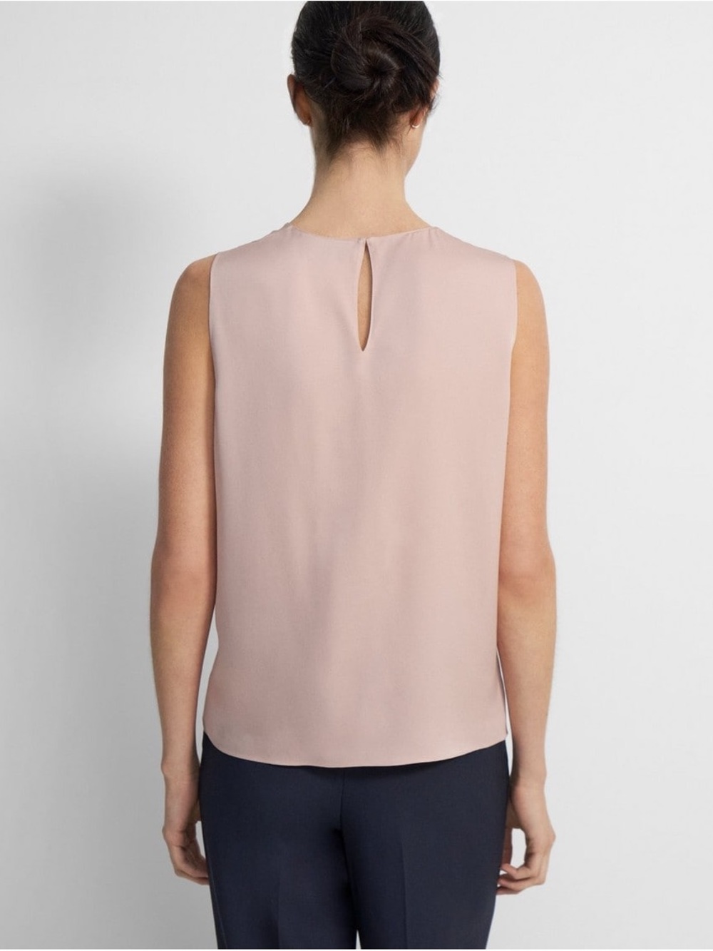 Blush - Picture 3 of 5